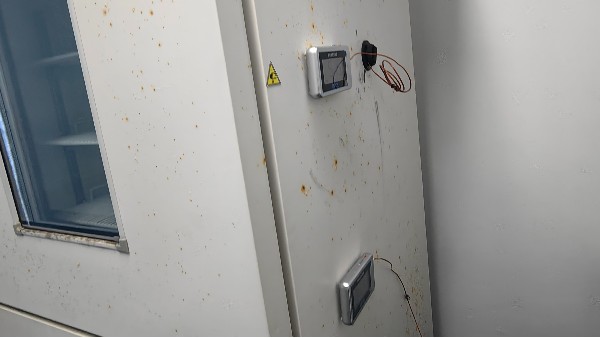 在臨床工作中作為醫(yī)院管理者和醫(yī)護(hù)人員如何及時(shí)發(fā)現(xiàn)溫度異常等情況呢？25.4.15